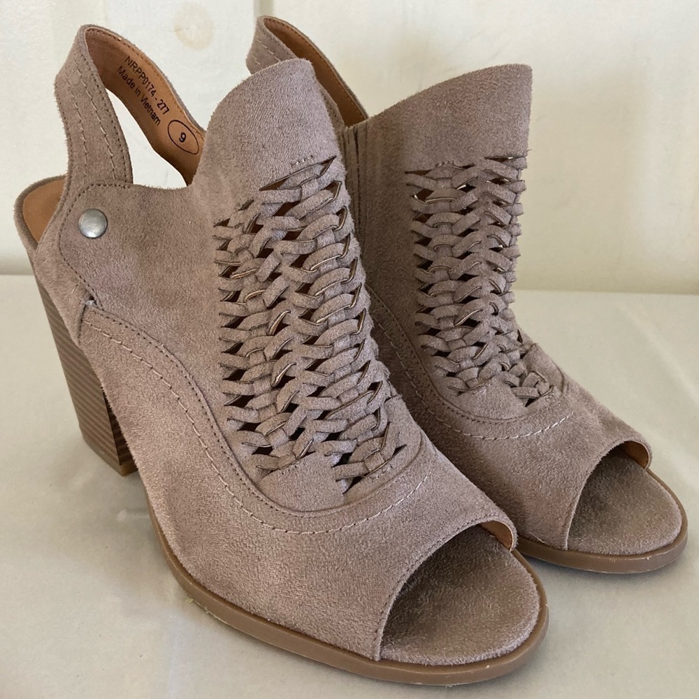 Charming Charlie tan suede platform wedge open toe heels size 9